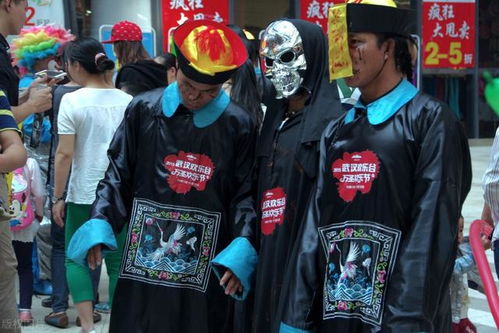 物業(yè)回應(yīng)女子半夜穿僵尸服嚇壞居民,，理性溝通,，共建和諧社區(qū)