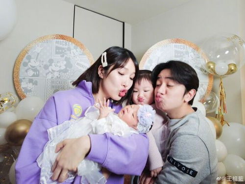包文婧二胎孕肚曝光,，幸福升級的甜蜜旅程