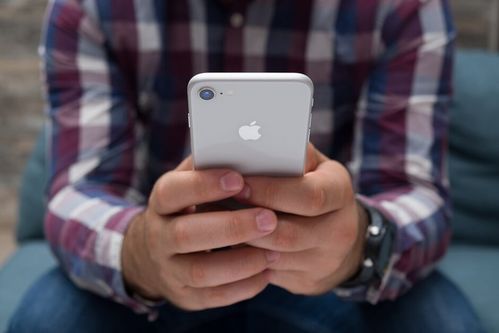 iPhone教學,，解鎖你的智能生活,，iPhone智能生活全攻略,，解鎖新技能，開啟智慧人生